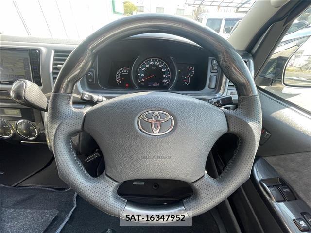 Toyota HIACE WAGON 2011 8722544-21