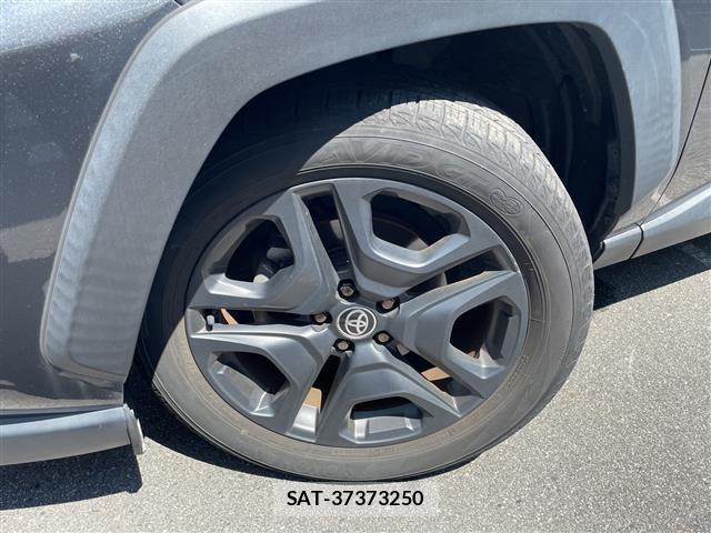Toyota RAV4 2022 8737624-12