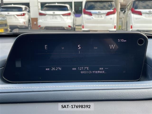 Mazda CX-30 2023 8748265-17