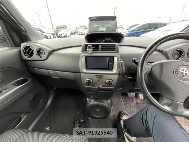Toyota BB 2010 8722435-2