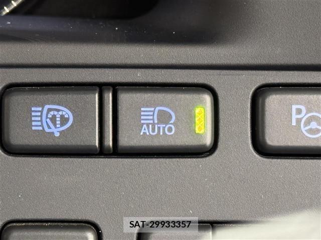 Toyota CROWN 2015 8734512-31
