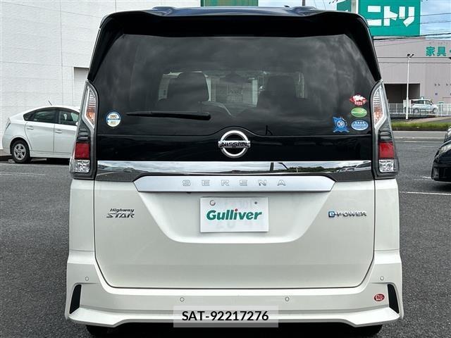 Nissan SERENA 2018 8748048-13