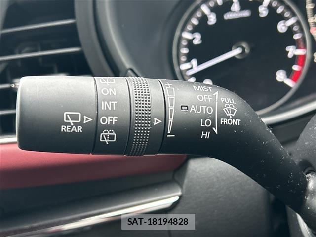 Mazda MAZDA3 2023 8732879-11