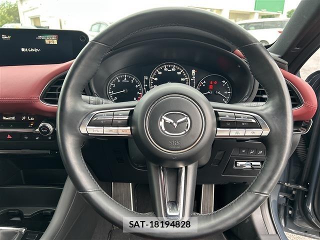 Mazda MAZDA3 2023 8732879-8