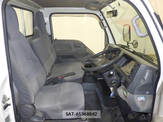 Mazda TITAN 2012 8695399-6