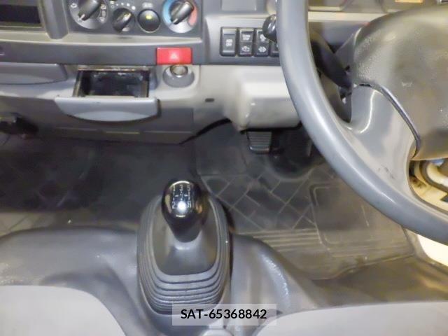 Mazda TITAN 2012 8695399-8