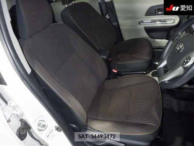 Toyota AQUA 2013 8862363-6