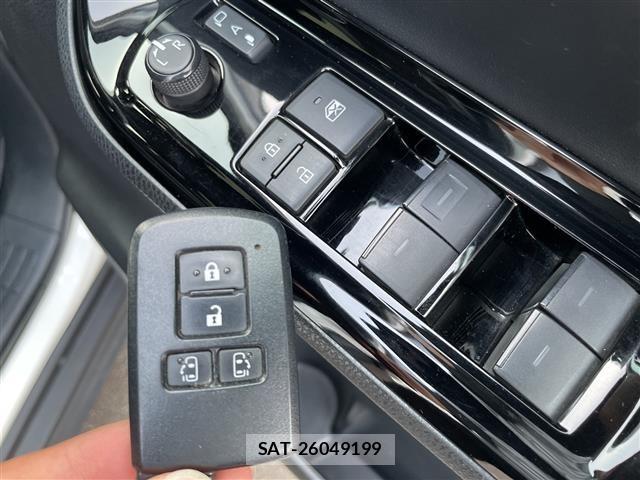 Toyota NOAH 2021 8722671-11