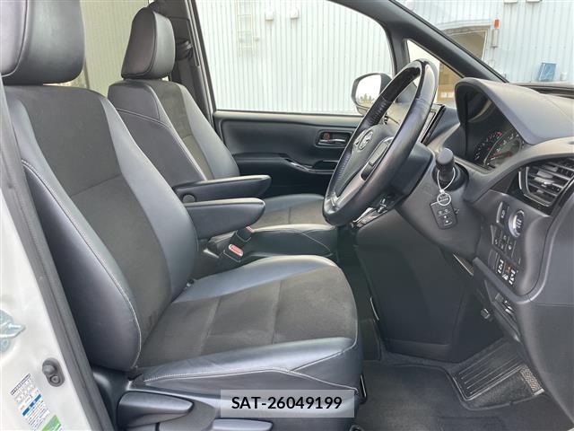 Toyota NOAH 2021 8722671-6
