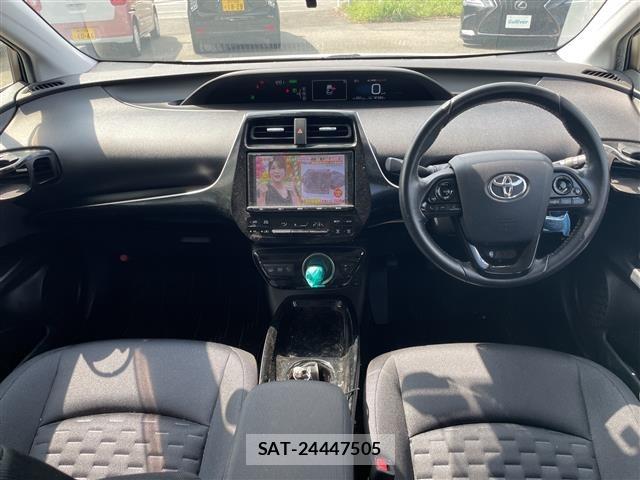 Toyota PRIUS PHV 2018 8954765-15