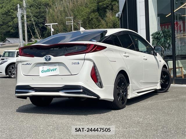 Toyota PRIUS PHV 2018 8954765-22