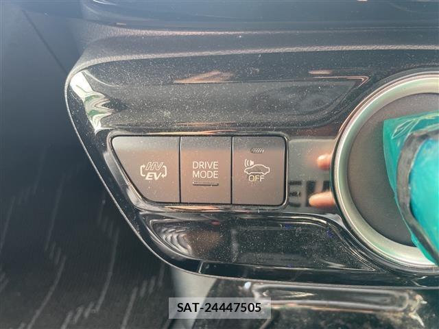Toyota PRIUS PHV 2018 8954765-3