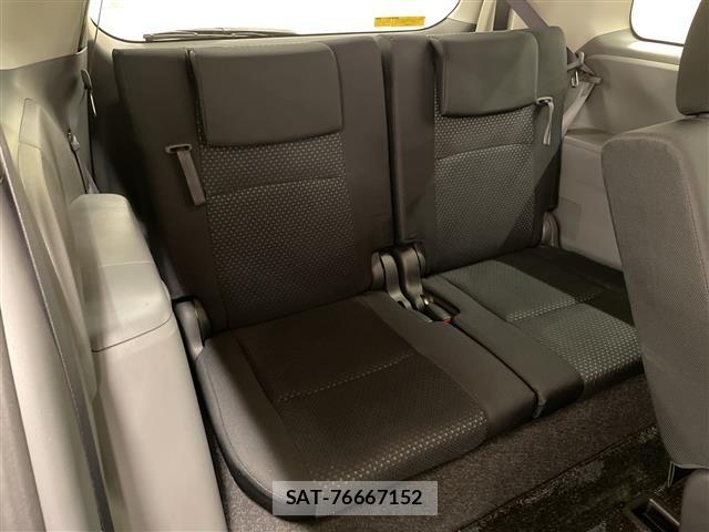 Toyota ISIS 2009 8722703-9