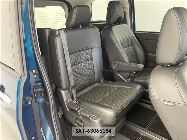 Nissan SERENA 2023 8748055-8