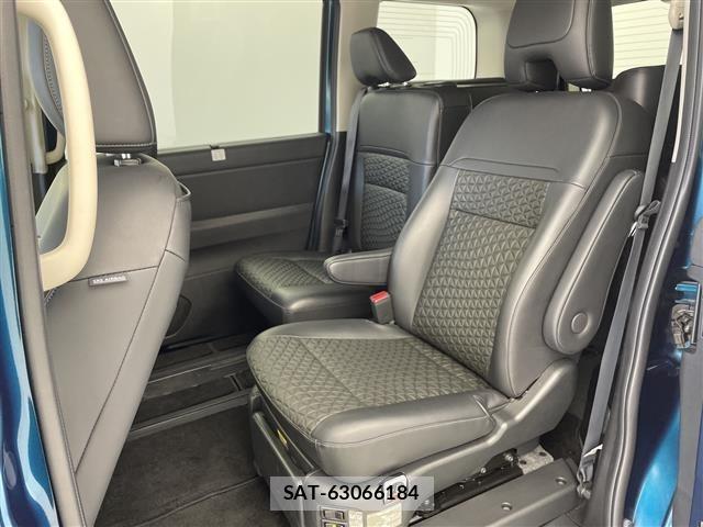 Nissan SERENA 2023 8748055-9