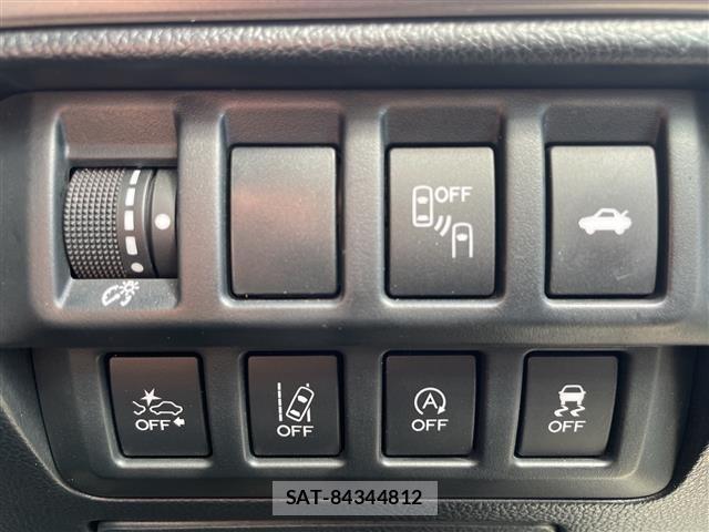 Subaru LEGACY B4 2016 8811976-12