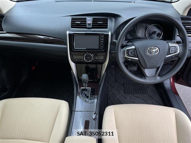 Toyota ALLION 2018 8955000-15