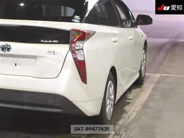 Toyota PRIUS 2015 8911301-8