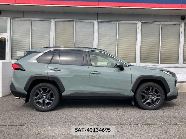 Toyota RAV4 2025 8709574-3