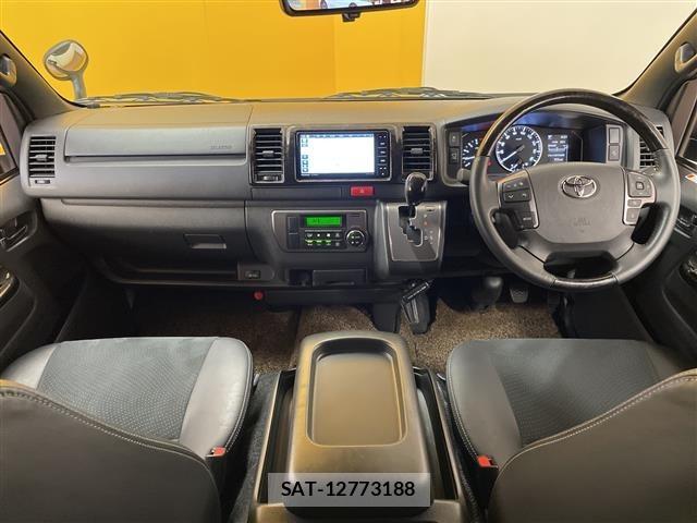 Toyota HIACE VAN 2024 8677208-14