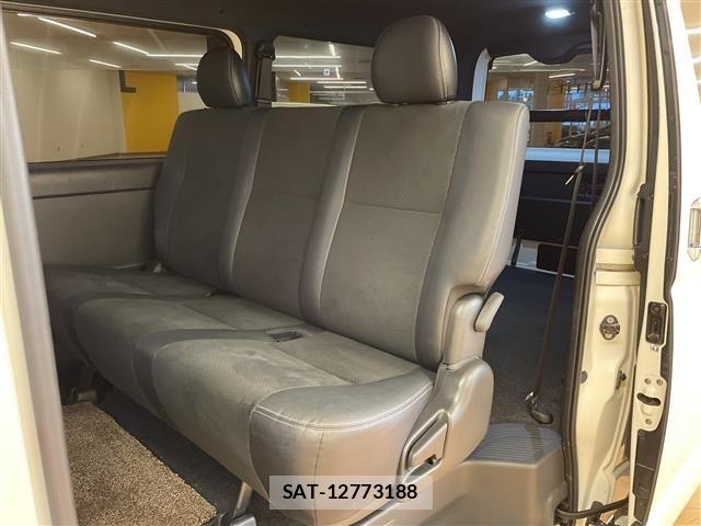 Toyota HIACE VAN 2024 8677208-2