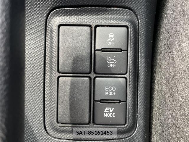 Toyota AQUA 2018 8722583-12
