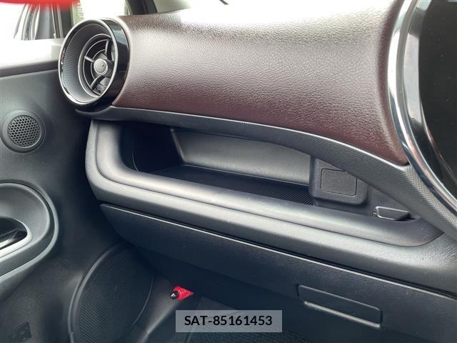 Toyota AQUA 2018 8722583-20