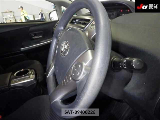 Toyota PRIUS 2016 8710129-5