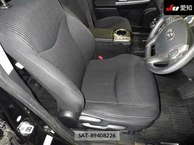 Toyota PRIUS 2016 8710129-6