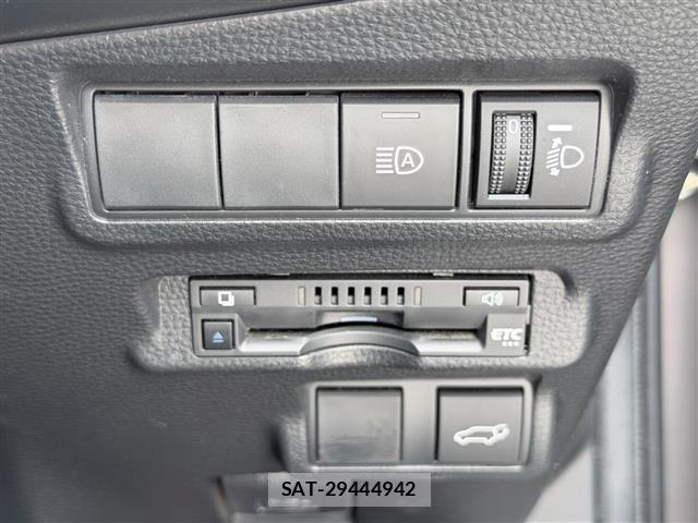 Toyota COROLLA CROSS 2022 8675608-5