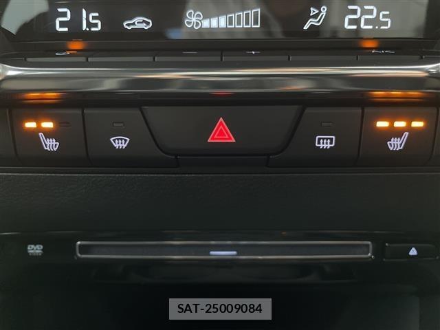 Mazda MAZDA3 2023 8732899-3