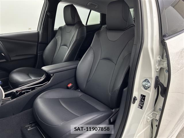Toyota PRIUS PHV 2019 8954766-12