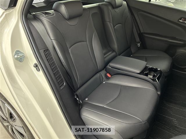 Toyota PRIUS PHV 2019 8954766-13