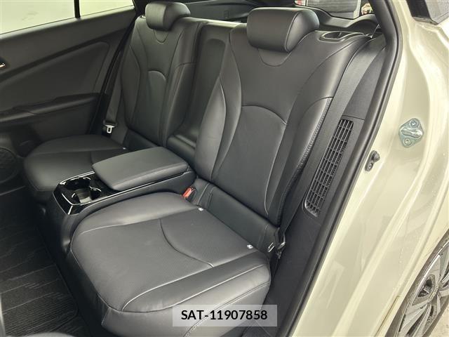 Toyota PRIUS PHV 2019 8954766-14