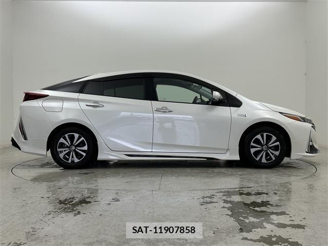 Toyota PRIUS PHV 2019 8954766-2
