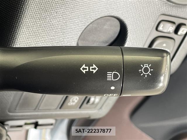 Toyota SPADE 2015 8739678-10