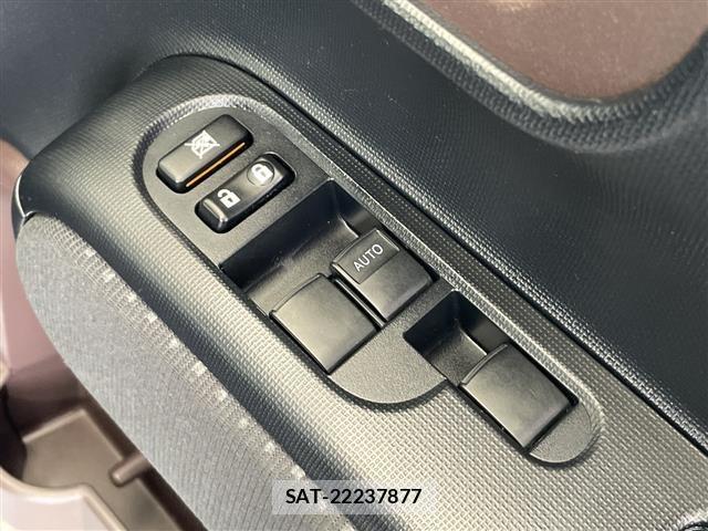 Toyota SPADE 2015 8739678-11
