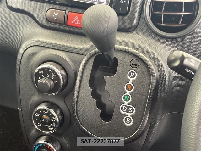 Toyota SPADE 2015 8739678-12