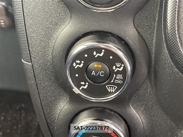 Toyota SPADE 2015 8739678-22