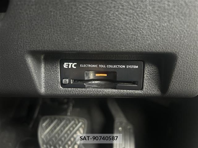 Nissan LEAF 2019 8748198-11