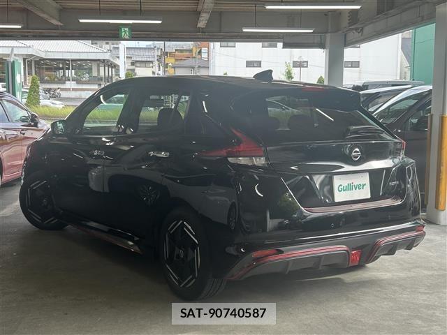 Nissan LEAF 2019 8748198-13