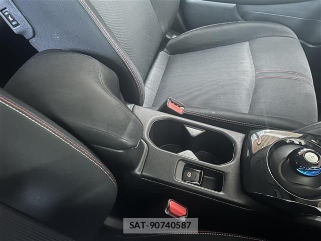 Nissan LEAF 2019 8748198-22