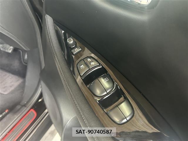 Nissan LEAF 2019 8748198-4