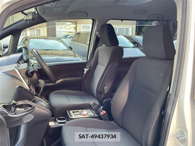 Toyota NOAH 2014 8764947-18