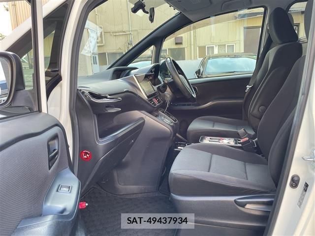 Toyota NOAH 2014 8764947-19