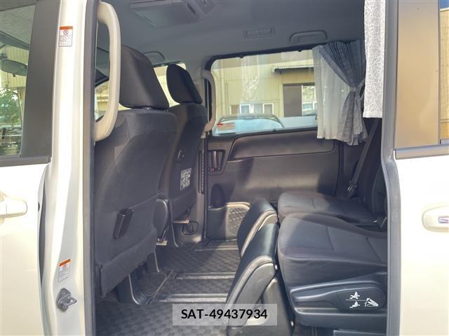 Toyota NOAH 2014 8764947-21