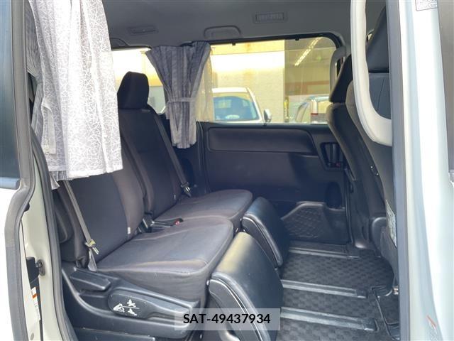 Toyota NOAH 2014 8764947-3