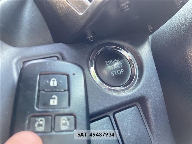 Toyota NOAH 2014 8764947-4