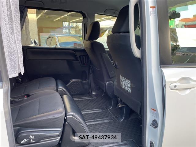 Toyota NOAH 2014 8764947-5