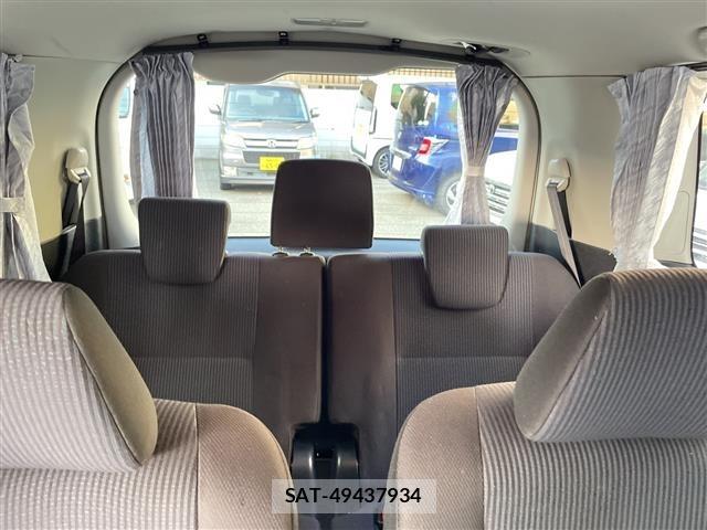 Toyota NOAH 2014 8764947-7